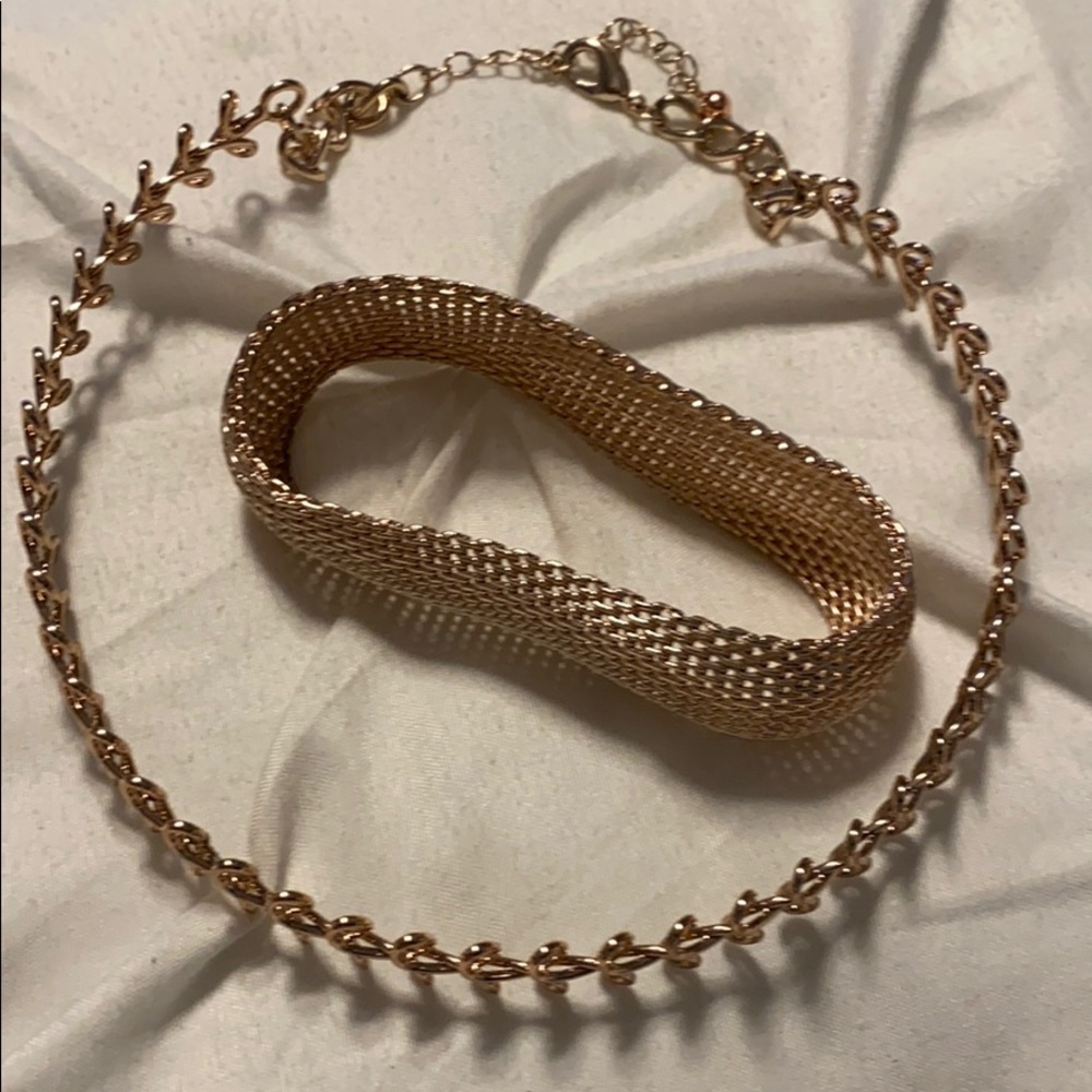 Rose gold choker with bracelet.  Cute!